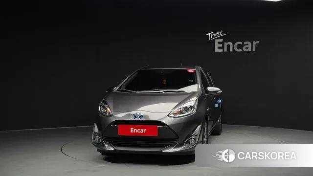 Toyota Prius C id 3449677 из Кореи 13
