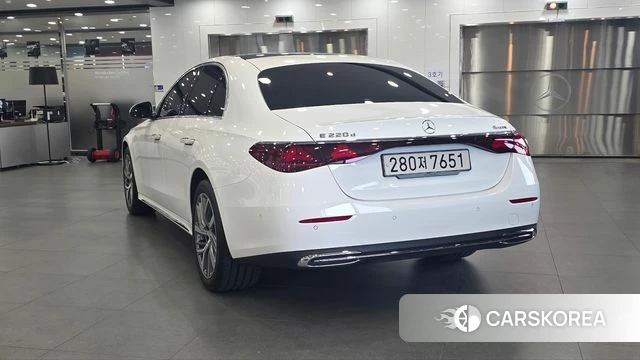 Mercedes-Benz E-Class W214 id 4408103 из Кореи 13