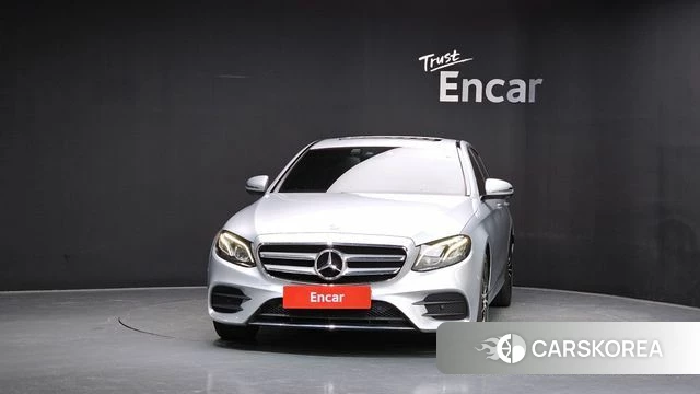 Mercedes-Benz E-Class W213 id 4698955 из Кореи 23