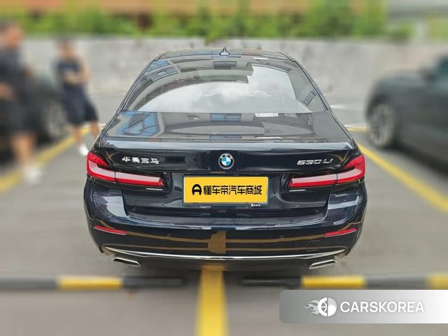 BMW 5 series 2022 Черный из Китая, фото 3