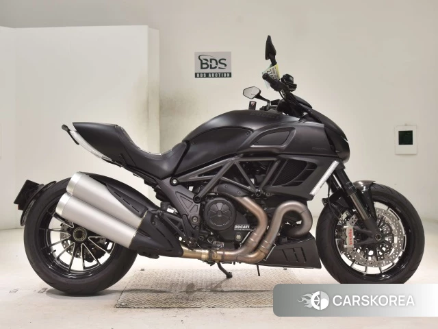 Проданный Ducati DIAVEL DARK 2013 из Японии