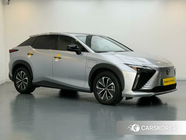 Lexus RZ id 3890497 из Китая 13