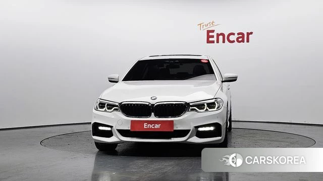 BMW 5 Series (G30) id 3814559 из Кореи 13