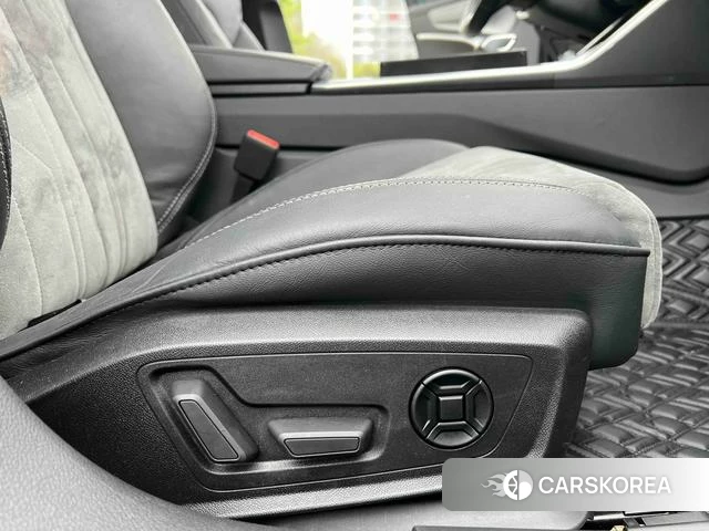 Audi A6L id 4290473 из Китая 18