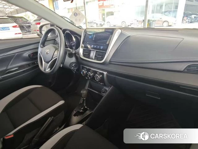 Toyota YARIS L Zhixuan 2022 Белый из Китая, фото 3