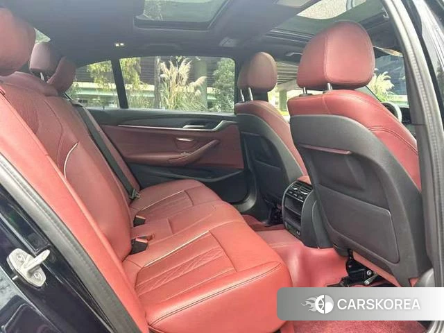 BMW 5 series 2021 Черный из Китая, фото 3