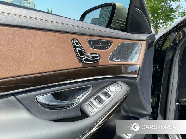 Mercedes-Benz Maybach S-class id 4221449 из Китая 16