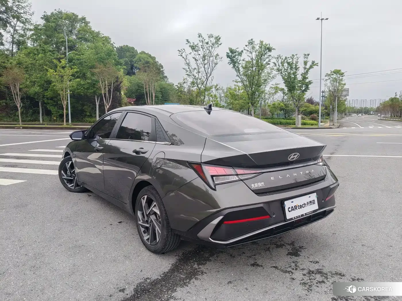 Hyundai Elantra 2024 Silver/gray из Китая, фото 6