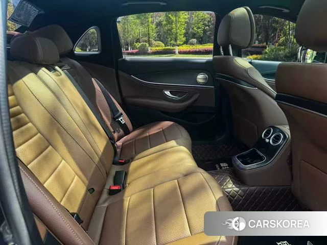 Mercedes-Benz E-class id 4301021 из Китая 16