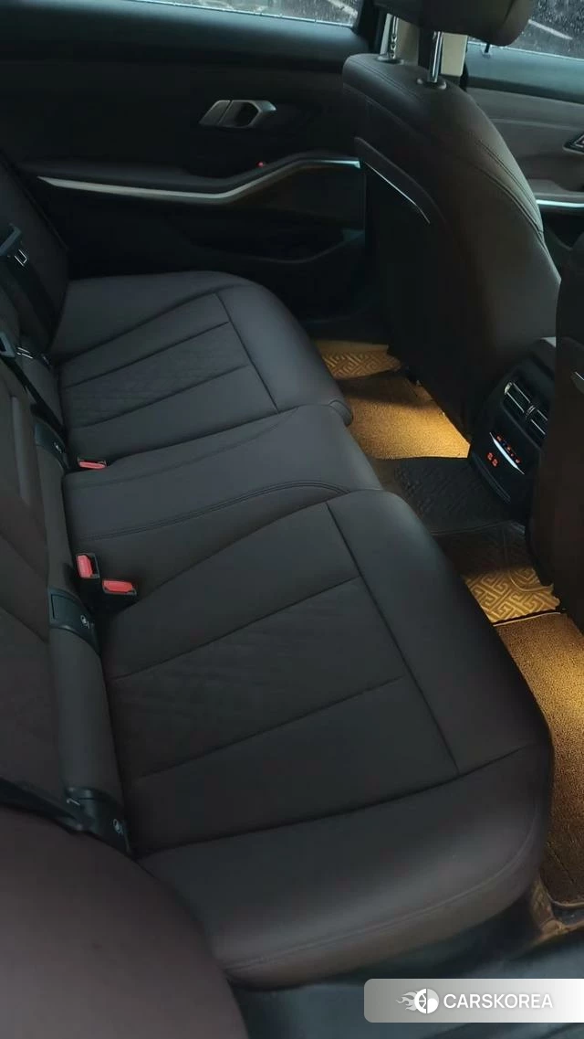 BMW 3 series 2023 Белый из Китая, фото 3