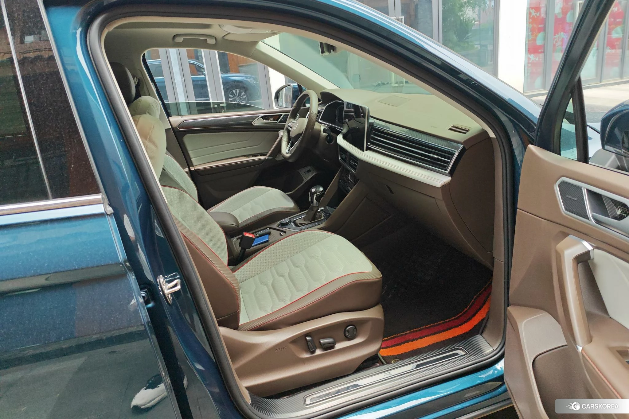 Volkswagen Tiguan L id 4441028 из Китая 10
