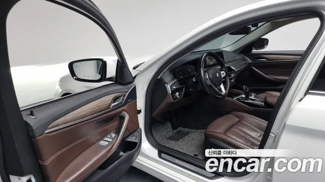 BMW 5 Series (G30) id 2709109 из Кореи 13