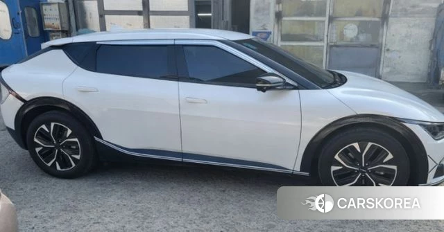 Kia EV6 2023 Белый из Кореи, фото 3
