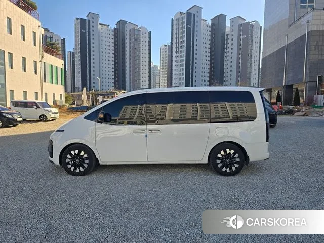 Hyundai Staria 2025 Белый из Кореи, фото 3