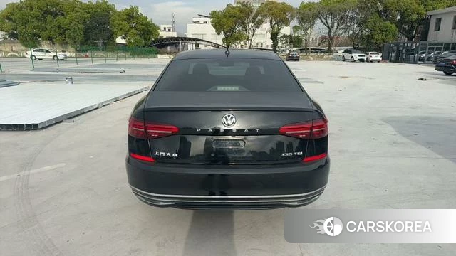 Volkswagen Passat 2020 Черный из Китая, фото 3