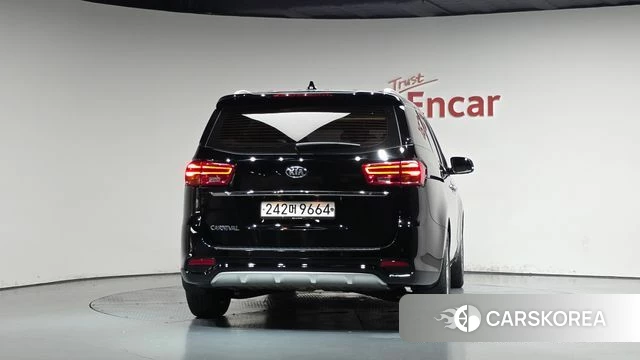 Kia The New Carnival id 4794632 из Кореи 23