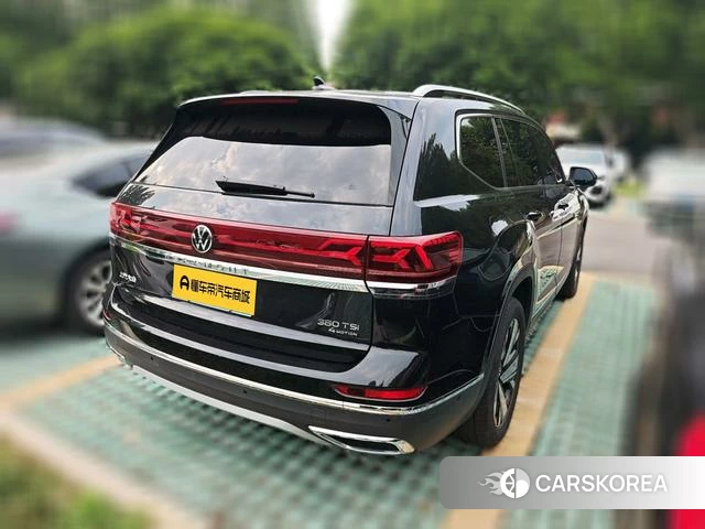Volkswagen Tourang 2024 Черный из Китая, фото 3