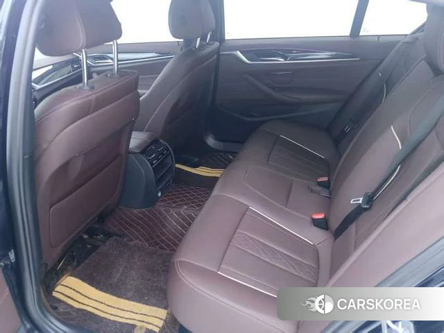 BMW 5 series 2022 Черный из Китая, фото 3