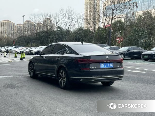 Volkswagen Passat 2022 Черный из Китая, фото 3