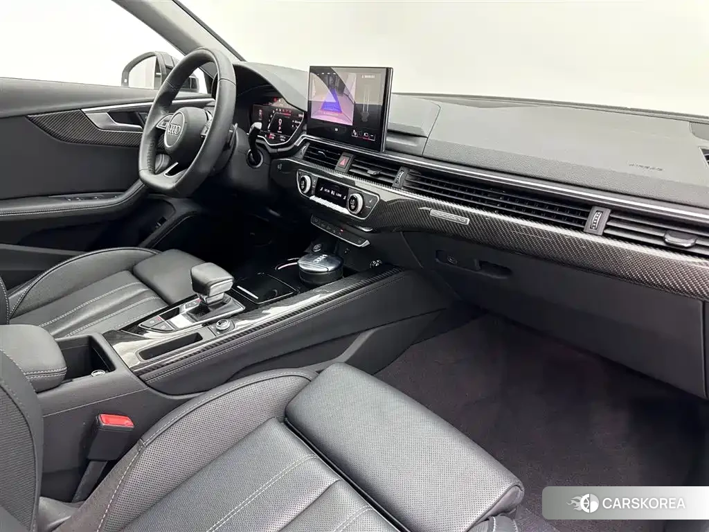 Audi A4L id 4600645 из Китая 23