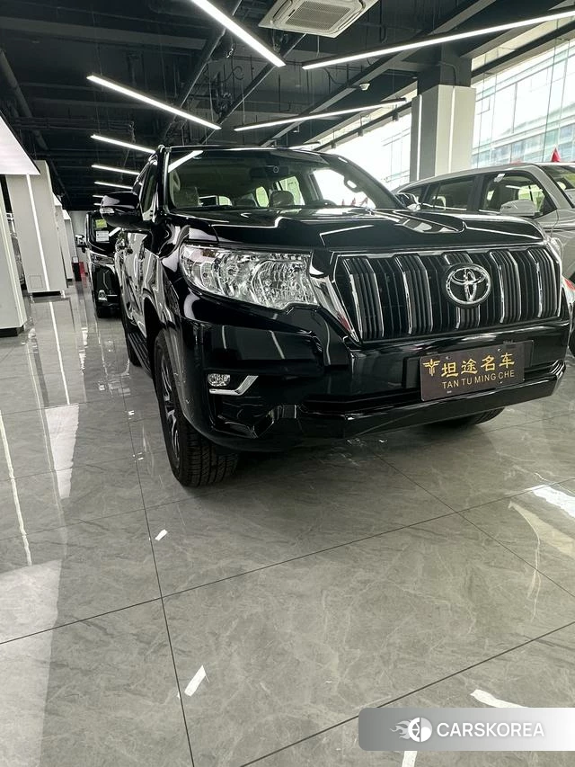 Toyota Prado (imported) 2023 Черный из Китая, фото 3
