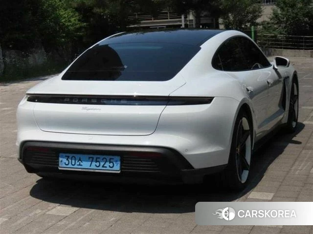 Porsche Taycan id 4463080 из Кореи 13