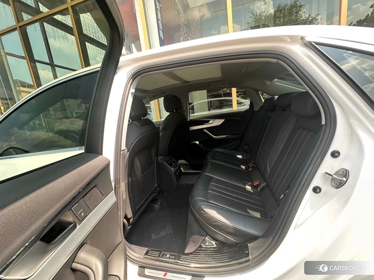 Audi A4L id 4432194 из Китая 12