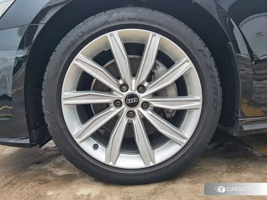 Audi A6L id 4644583 из Китая 23