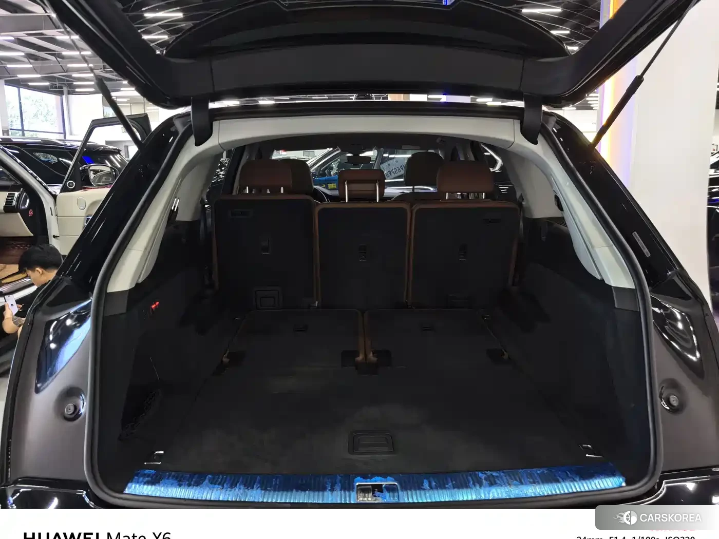 Audi Q7 2020 Черный из Китая, фото 3
