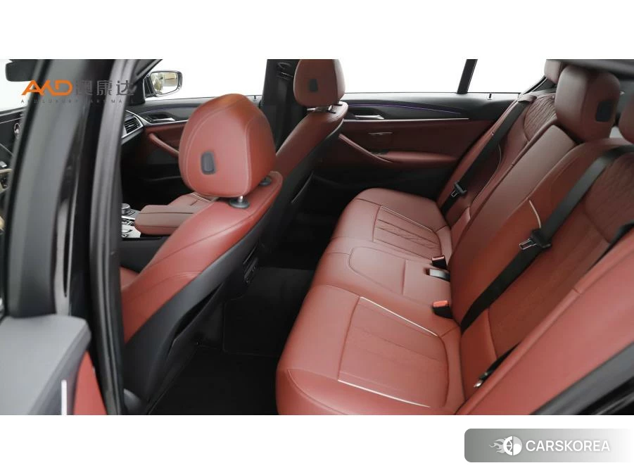 BMW 5 series 2021 Черный из Китая, фото 3