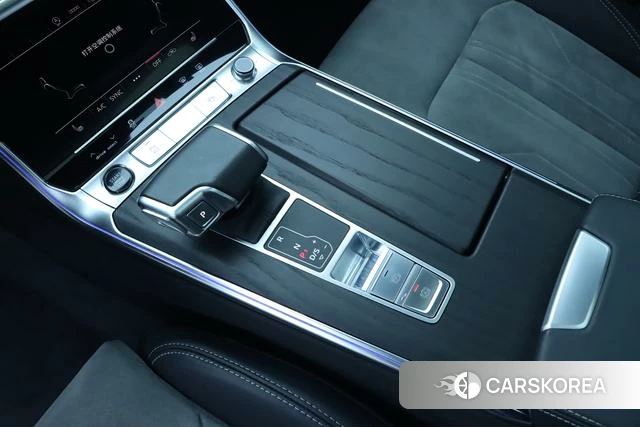 Audi A6L id 4272107 из Китая 19