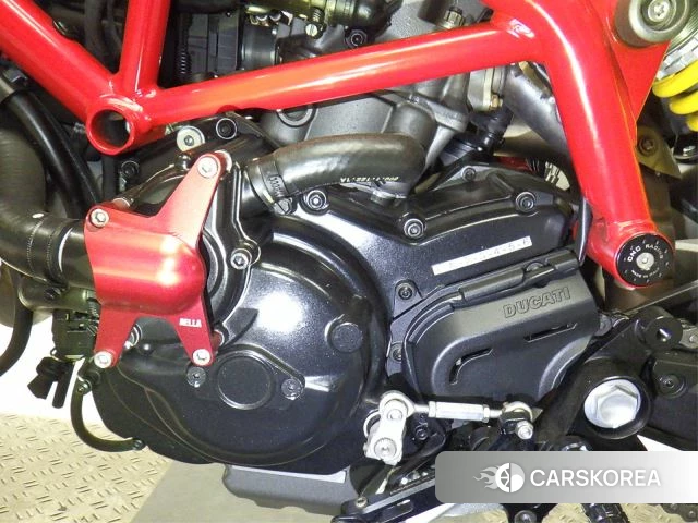 Engine photo