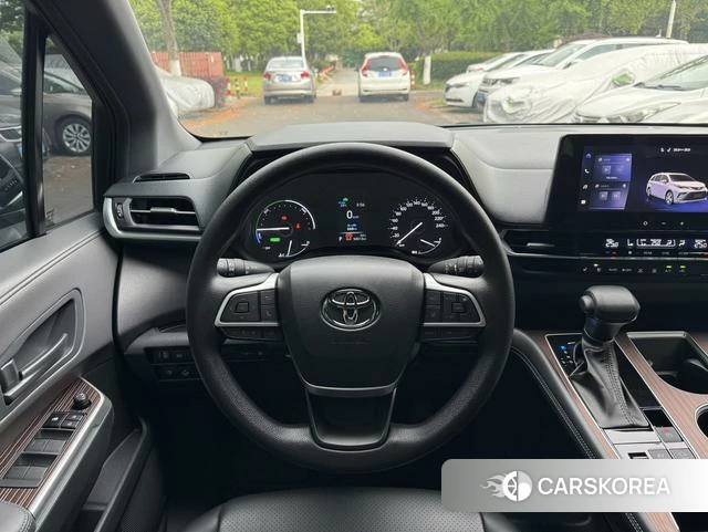 Toyota Grevia 2026 Черный из Китая, фото 6
