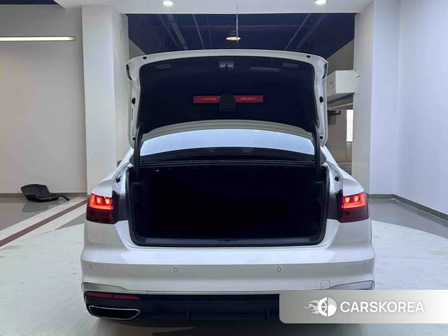 Audi A4L id 4240988 из Китая 12