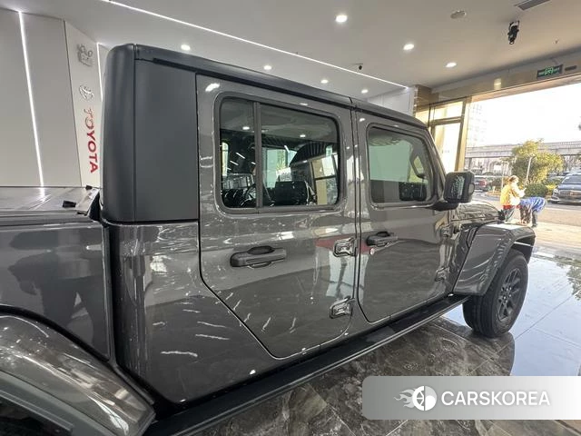 Jeep Gladiator 2023 Темно-серый из Китая, фото 6