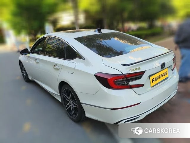 Honda Accord 2023 Белый из Китая, фото 3