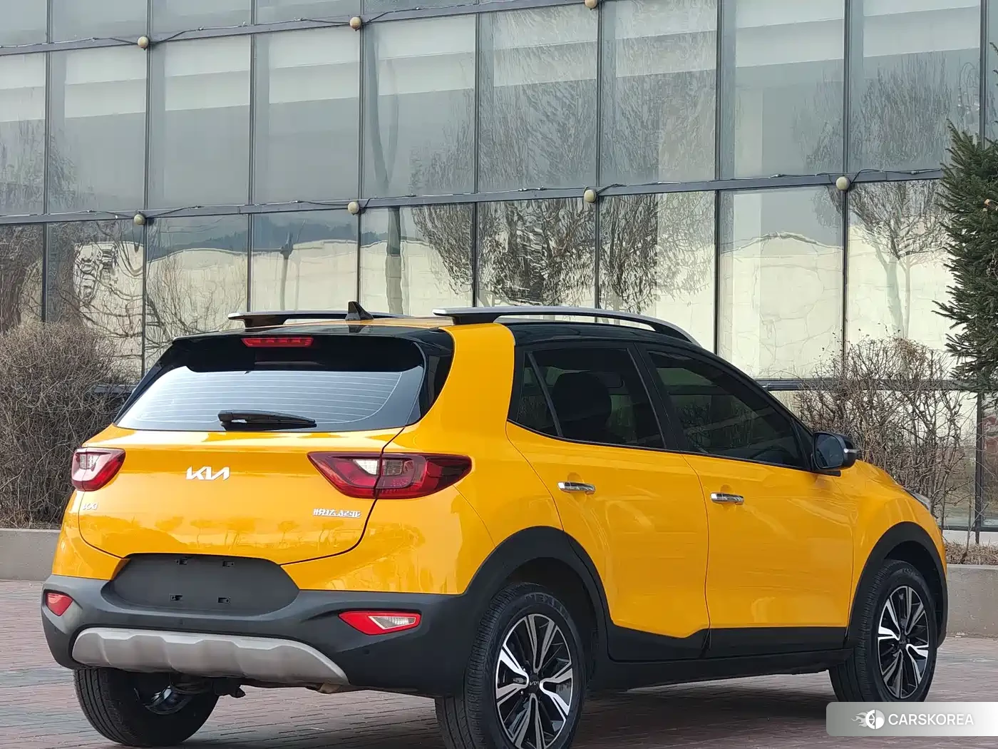 Kia Yi Ran 2024 Yellow/orange из Китая, фото 4