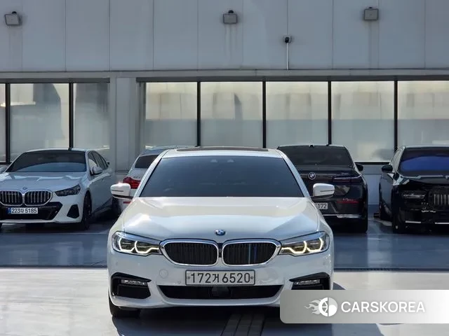 BMW 5 Series (G30) 2019 Белый из Кореи, фото 4