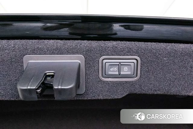 Audi A8 id 4263527 из Китая 23