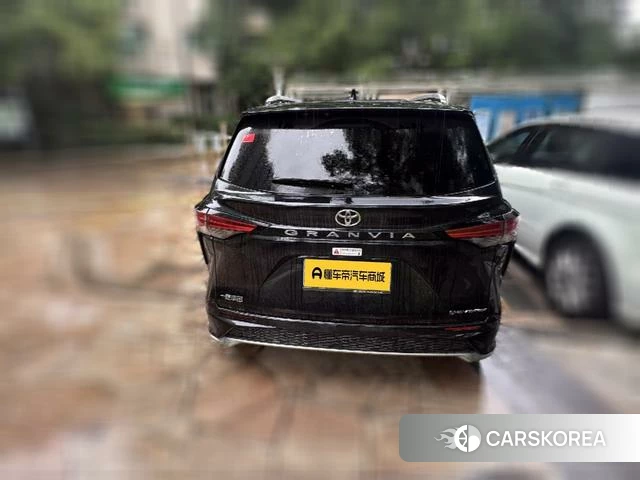 Toyota Grevia 2025 Черный из Китая, фото 3