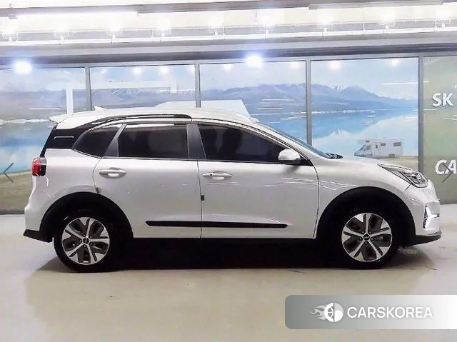 Kia Niro Plus id 3058703 из Кореи 13