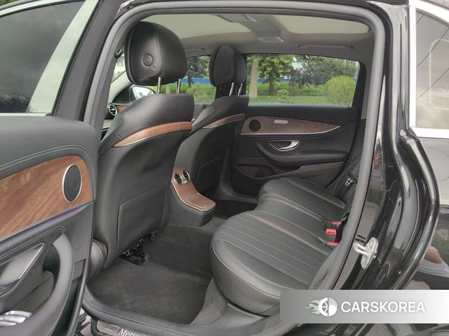 Mercedes-Benz E-class id 4256238 из Китая 16