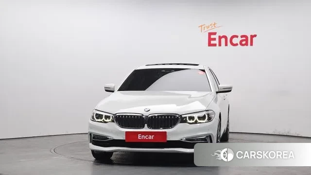 BMW 5 Series (G30) id 3698432 из Кореи 13