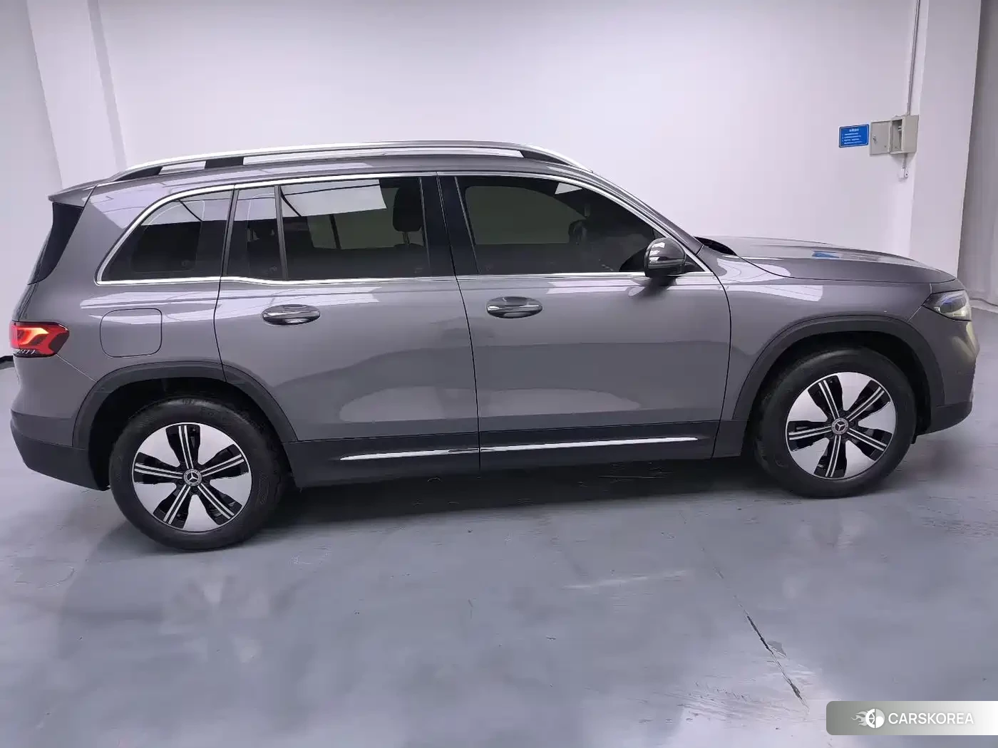 Mercedes-Benz EQB 2024 Silver/gray из Китая, фото 3