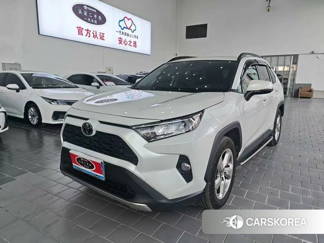 Toyota RAV4 Rongfang 2021 Белый из Китая, фото 3
