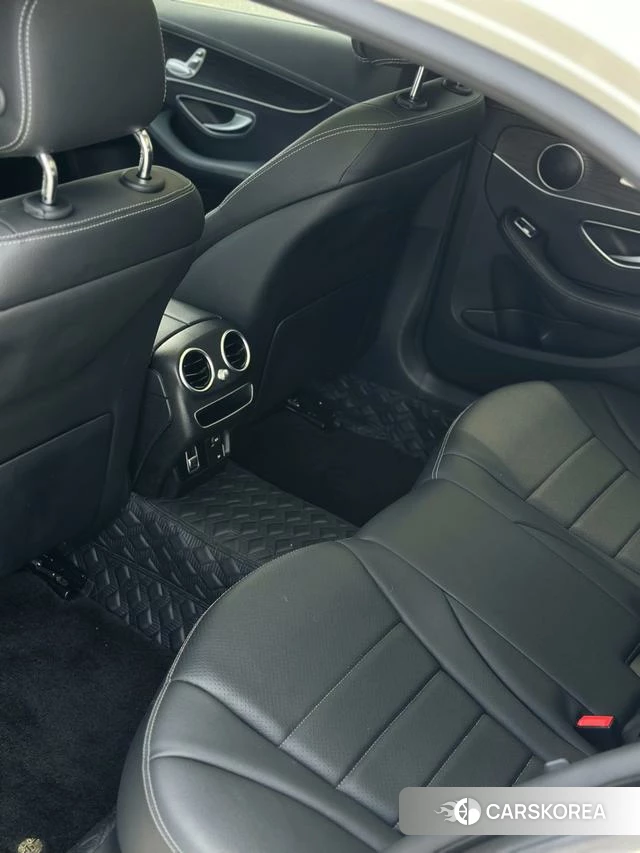 Mercedes-Benz Class C 2021 Белый из Китая, фото 6
