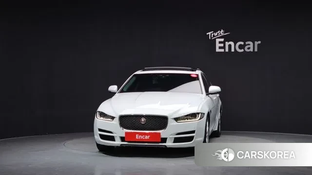Jaguar XE id 3723698 из Кореи 13
