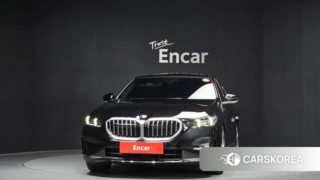 BMW 5 Series (G60) id 3786582 из Кореи 13