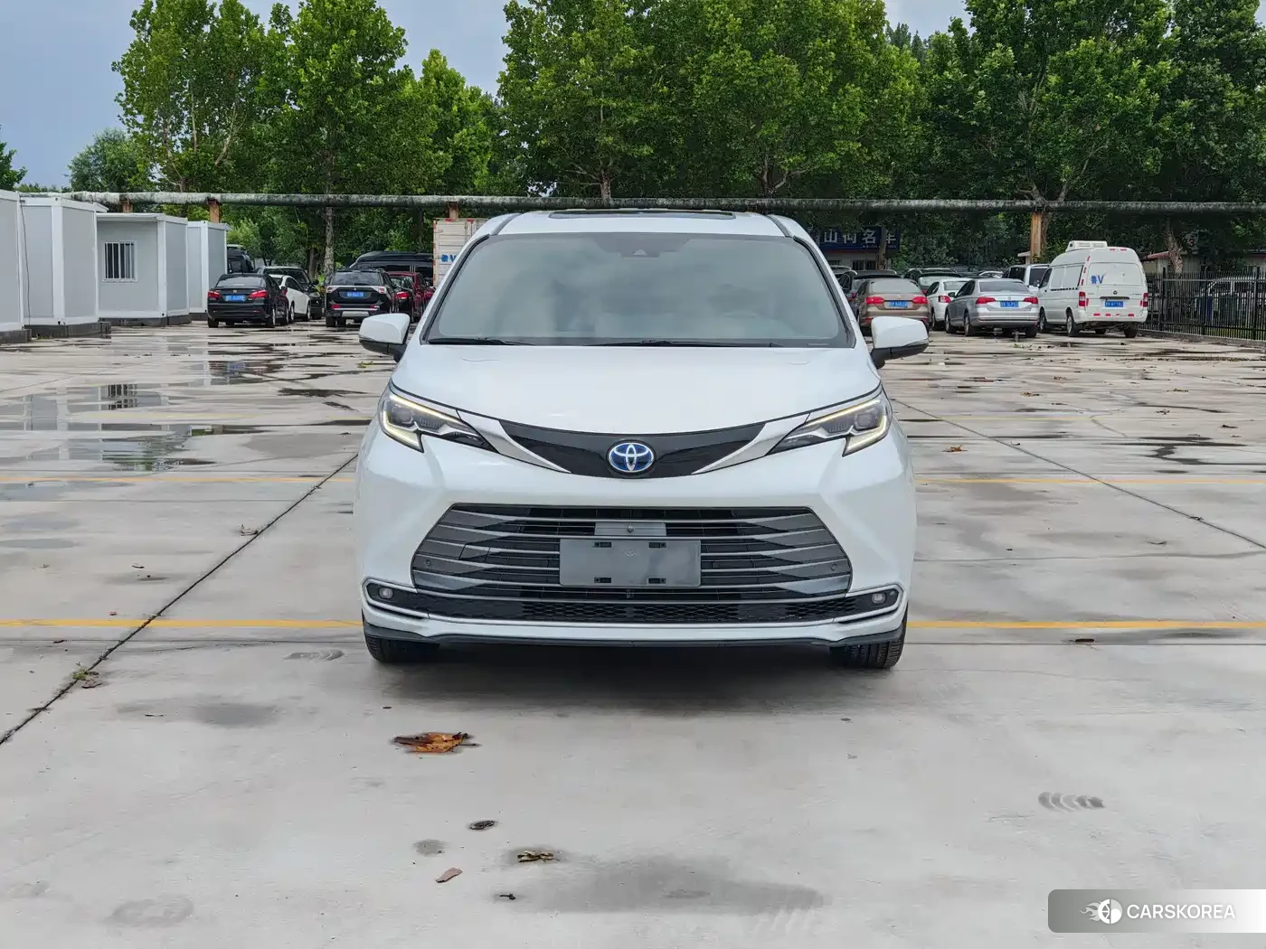 Toyota Sienna 2022 Белый из Китая, фото 3