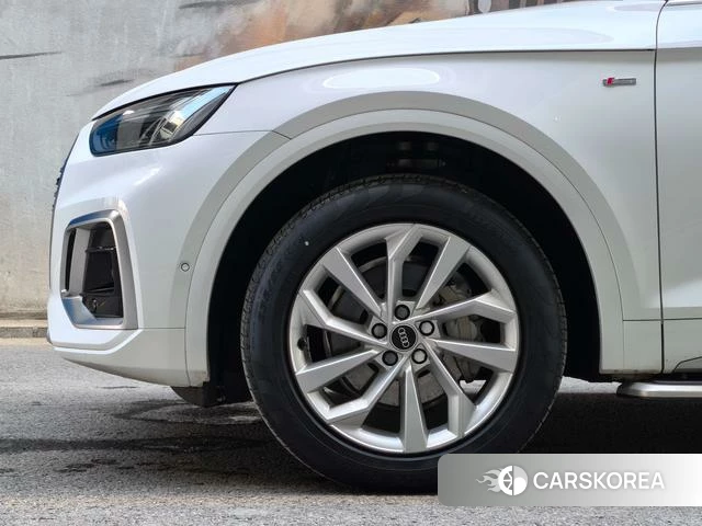 Audi Q5L id 4258938 из Китая 9